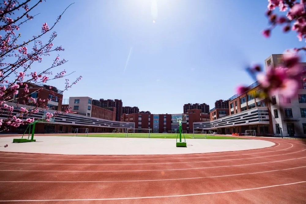 首师附中实验学校